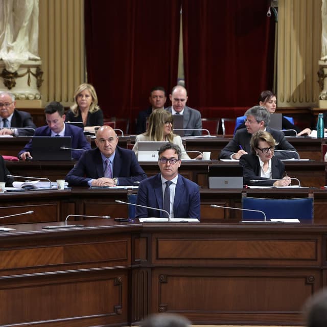 El PP fa un esprint preelectoral i intenta canviar 70 normes de cop